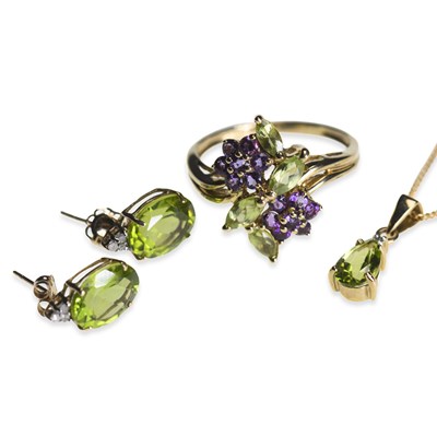 Lot 684 - A GROUP OF GEM-SET JEWELLERY