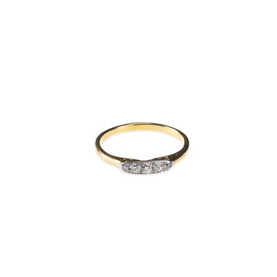 Lot 790 - AN OLD-CUT DIAMOND RING