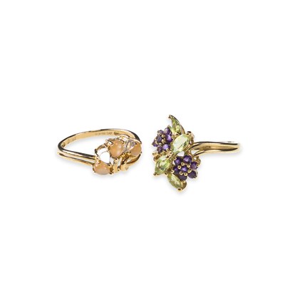 Lot 682 - TWO 9 CARAT GOLD GEM-SET RINGS