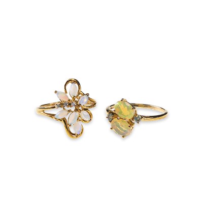 Lot 670 - TWO 9 CARAT GOLD OPAL RINGS