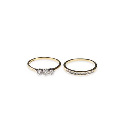 Lot 660 - TWO 9 CARAT GOLD DIAMOND RINGS