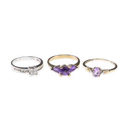 Lot 600 - THREE 9 CARAT GOLD GEM-SET RINGS