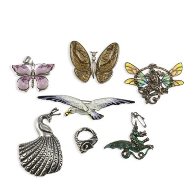 Lot 583 - A COLLECTION OF SILVER JEWELLERY