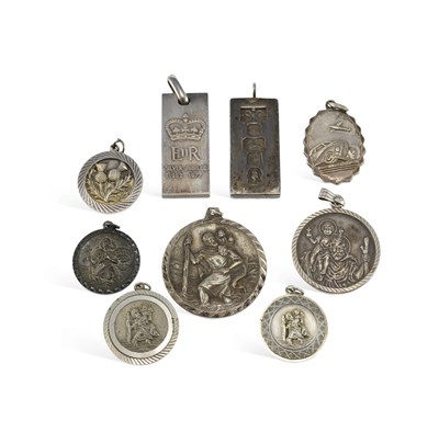 Lot 789 - A GROUP OF SILVER PENDANTS