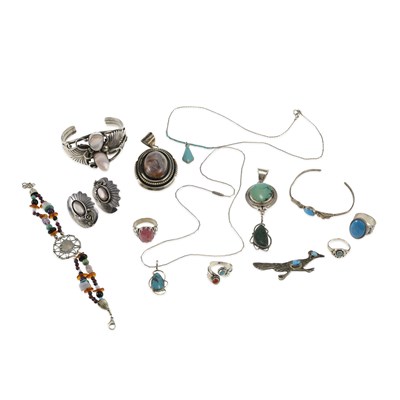 Lot 719 - A GROUP OF NATIVE AMERICAN SILVER JEWELLERY