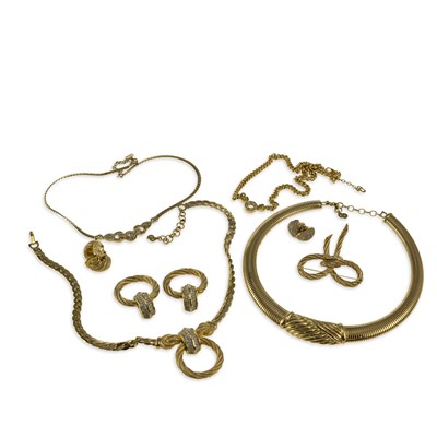 Lot 591 - A GROUP OF CHRISTIAN DIOR COSTUME JEWELLERY