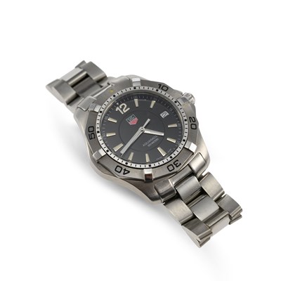 Lot 579 - A GENTS STEEL TAG HEUER AQUARACER BRACELET WATCH