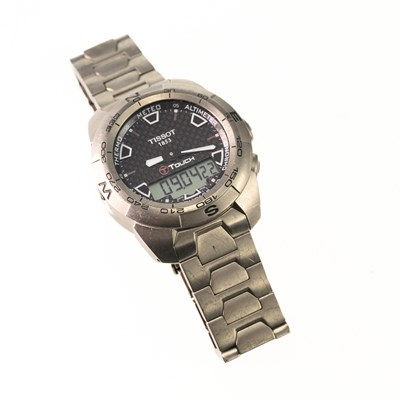 Lot 566 - A GENTS TITANIUM TISSOT T-TOUCH BRACELET WATCH