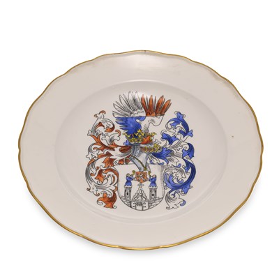 Lot 83 - A MEISSEN PORCELAIN ARMORIAL DISH