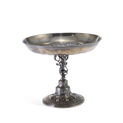 Lot 412 - A VICTORIAN SILVER TAZZA