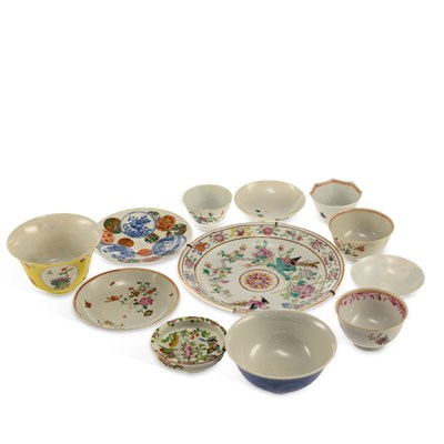 Lot 454 - A GROUP OF CHINESE PORCELAIN