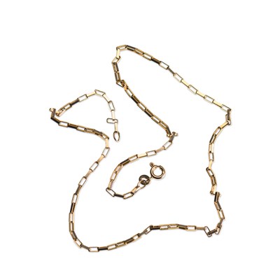 Lot 692 - A 9 CARAT GOLD BOX LINK CHAN NECKLACE