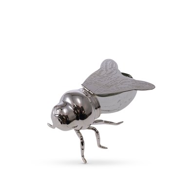 Lot 199 - A JAMES DIXON & SONS ELECTROPLATED AND GLASS NOVELTY BEE HONEY POT