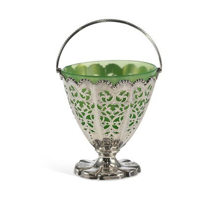 Lot 385 - A VICTORIAN SILVER BASKET