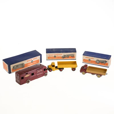 Lot 22 - THREE DINKY DIECAST MODELS