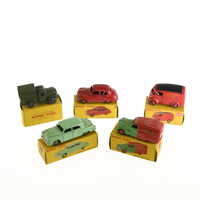 Lot 18 - FIVE DINKY DIECAST MODELS
