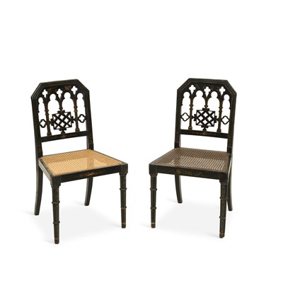 Lot 1069 - A PAIR OF 19TH CENTURY CHINOISERIE LACQUER SIDE CHAIRS