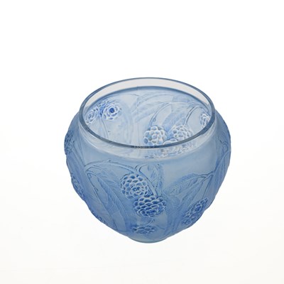 Lot 70 - RENÉ LALIQUE (FRENCH, 1860-1945)