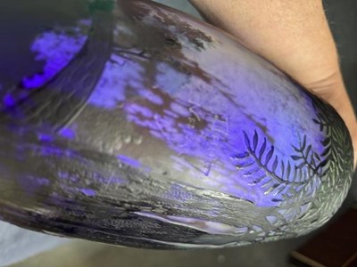 Lot 61 - A CAMEO GLASS VASE
