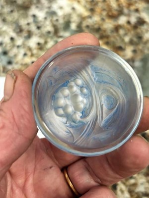 Lot 63 - RENÉ LALIQUE (FRENCH, 1860-1945)