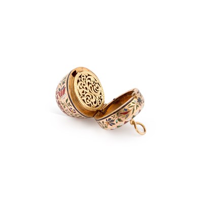 Lot 821 - A GOLD AND ENAMEL VINAIGRETTE