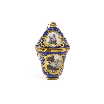 Lot 826 - A SOUTH STAFFORDSHIRE ENAMEL COMBINED SCENT BOTTLE AND BONBONNIÈRE