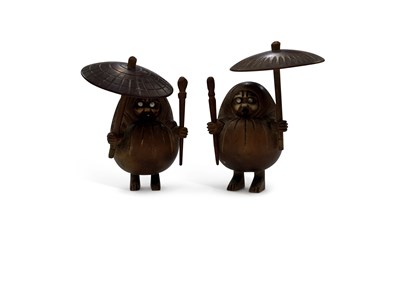 Lot 419 - A PAIR OF JAPANESE KOBE NINGYO FIGURES