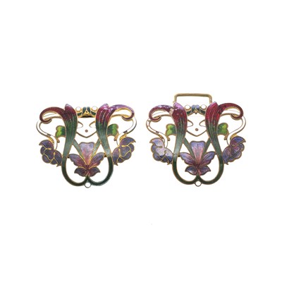Lot 582 - AN ART NOUVEAU ENAMELLED BELT BUCKLE