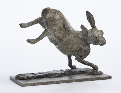 Lot 723 - A CAROLINE WALLACE BRONZE MODEL OF A HARE