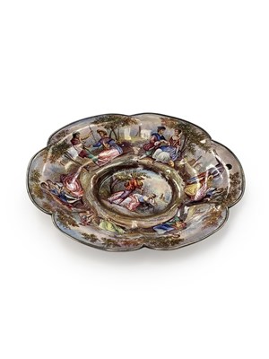 Lot 687 - A VIENNESE ENAMEL AND SILVER MOUNTED DISH