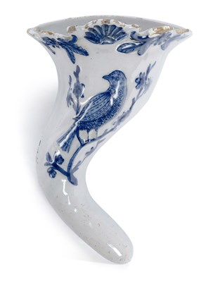 Lot 131 - A LIVERPOOL DELFT WALL POCKET