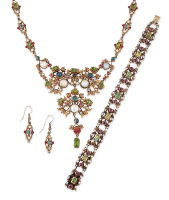 Lot 659 - A MATCHED AUSTRO HUNGARIAN SUITE OF JEWELLERY