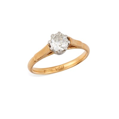 Lot 639 - A SOLITAIRE DIAMOND RING