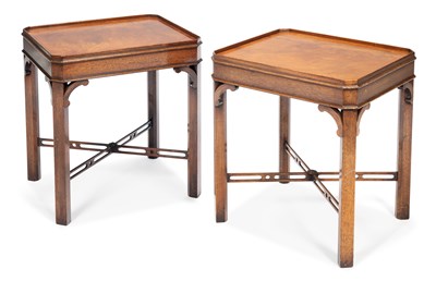 Lot 914 - A PAIR OF MAHOGANY OCCASIONAL TABLES