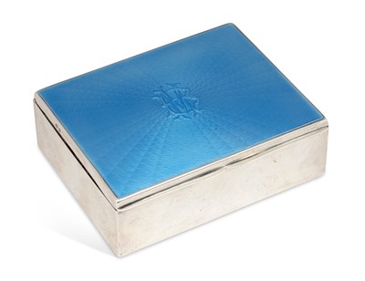 Lot 294 - A GEORGE V SILVER AND ENAMEL CIGARETTE BOX