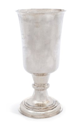 Lot 386 - A GEORGE I SILVER GOBLET