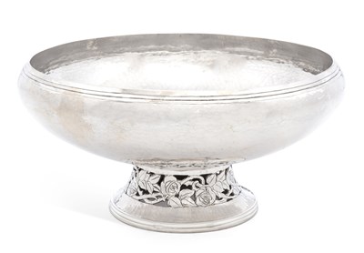Lot 290 - A GEORGE VI SILVER ARTS AND CRAFTS PEDESTAL BOWL