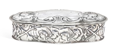 Lot 271 - AN EDWARDIAN SILVER TRINKET BOX