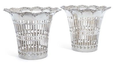 Lot 304 - A PAIR OF EDWARDIAN SILVER PLANTERS