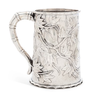 Lot 353 - A VICTORIAN SILVER MUG