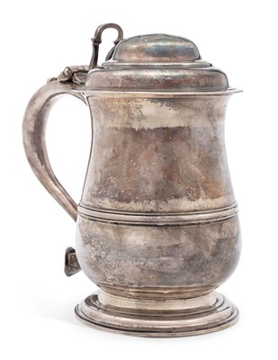 Lot 362 - A GEORGE III SILVER TANKARD