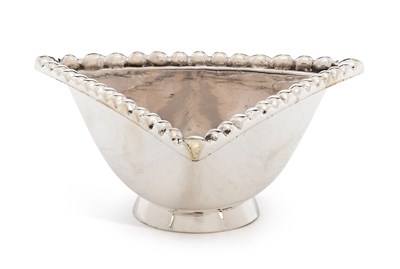 Lot 242 - A GEORGE V SCOTTISH SILVER 'TRAPRAIN TREASURE' REPRODUCTION DISH