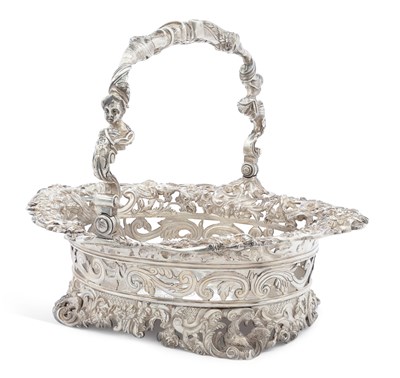 Lot 373 - A LARGE GEORGE III SILVER PIERCED CAKE BASKET