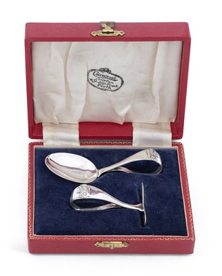 Lot 306 - AN ELIZABETH II SILVER CHRISTENING SPOON AND PUSHER SET
