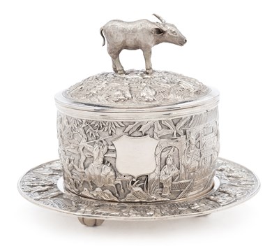Lot 204 - A RARE CHINESE EXPORT SILVER BUTTER DISH ON STAND