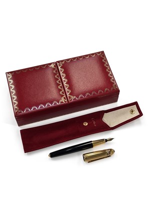 Lot 698 - A MUST DE CARTIER PASHA DE CARTIER FOUNTAIN PEN