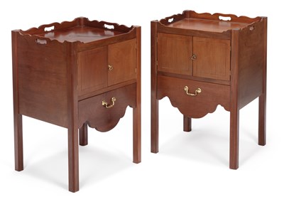 Lot 918 - A PAIR OF GEORGE III STYLE MAHOGANY TRAY TOP BEDSIDE CUPBOARDS