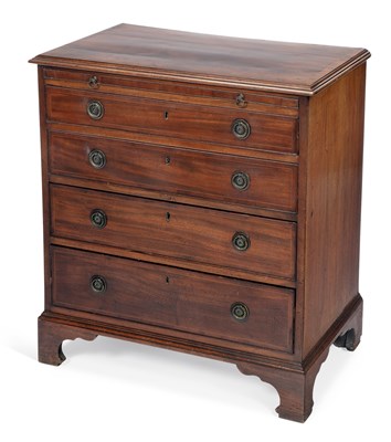 Lot 911 - A GEORGE III MAHOGANY CHEST OF DRAWERS