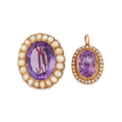 Lot 637 - AN AMETHYST AND SEED PEARL PENDANT AND A BROOCH