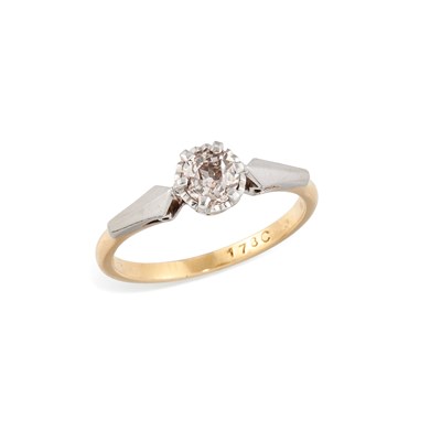 Lot 620 - A SOLITAIRE DIAMOND RING